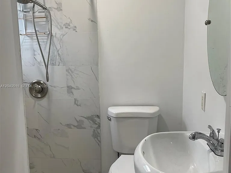 7607 Harbour Blvd — Photo 7