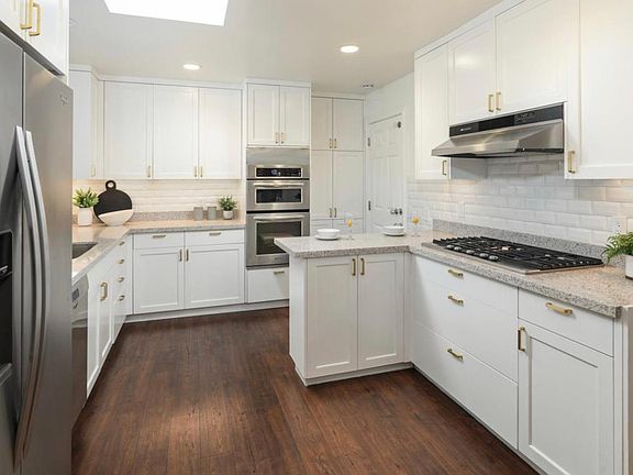5th image of 1041 Sonoma Ave