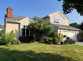 1101 Heritage Dr, Saline, MI 48176