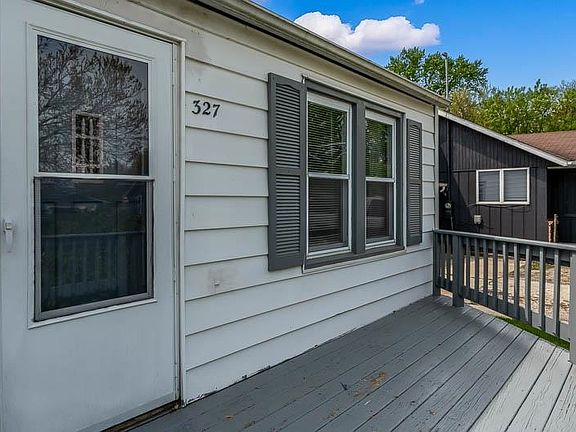 4th image of 327 Wilson Ave