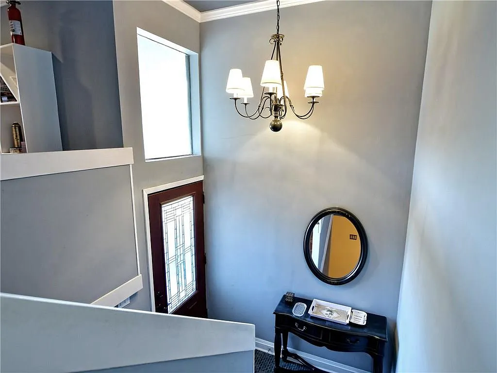 4 bed, 4.0 bath, 2192 sqft, $3,495 — Photo 3