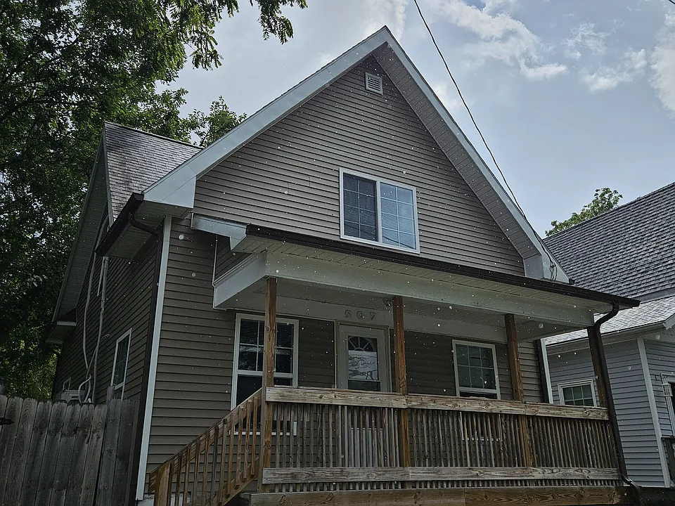 507 Maumee Ave