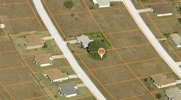 1st image of 443 Ne Juantia Court