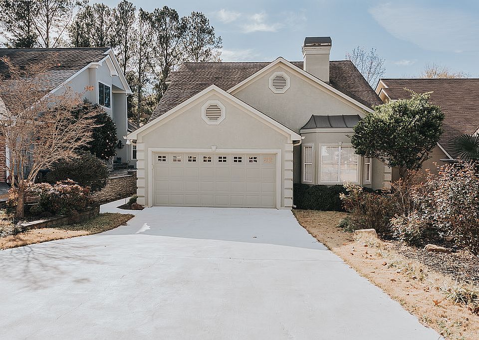 1st image of 2338 Oakwood Way SE