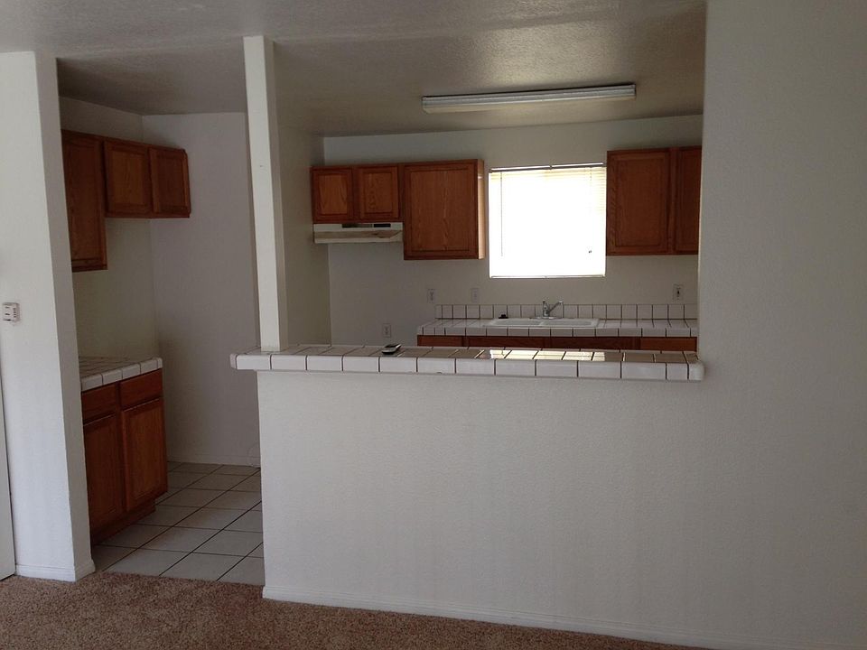 2nd image of 716 N Hartley St