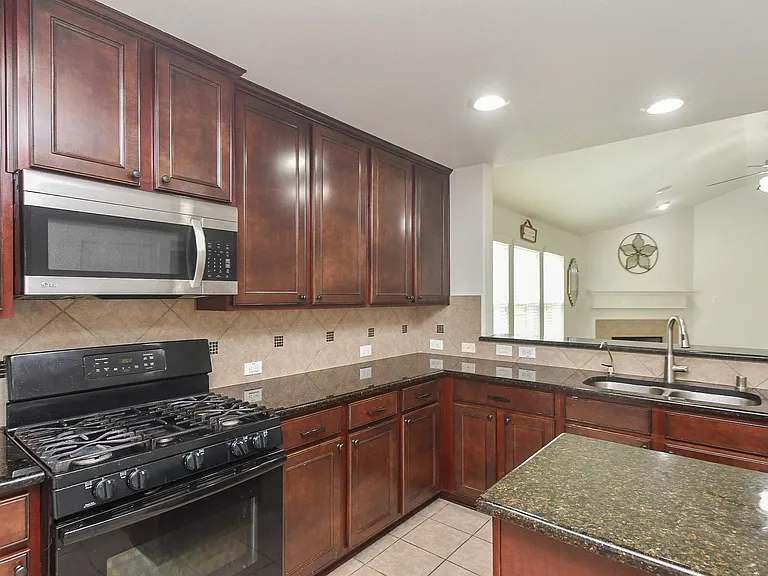18302 Mable Pond Ln — Photo 11