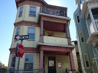 39 Oakley St, Dorchester, MA 02124