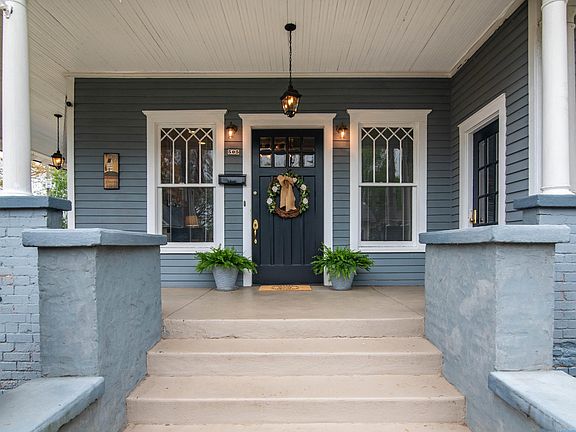 3rd image of 505 Vine St NE