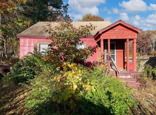 15 Foyes Ln, Kittery Point, ME 03905