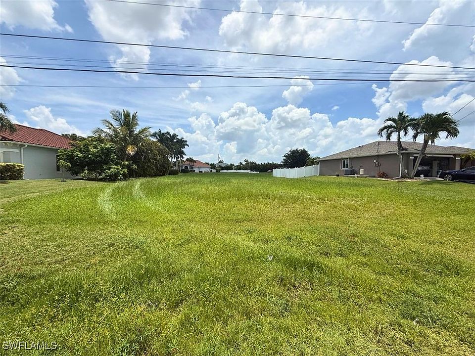 2nd image of 2851 SW 25th Ave