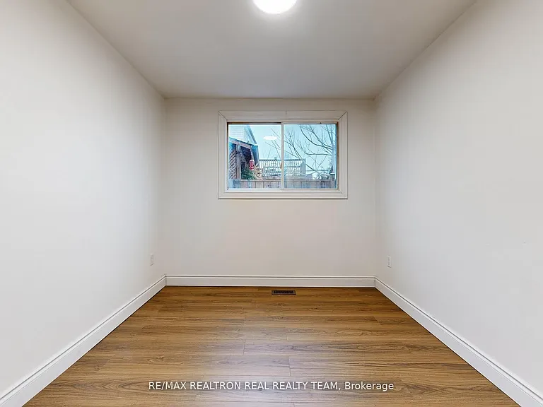 1129 Cannon St E #C1 — Photo 16