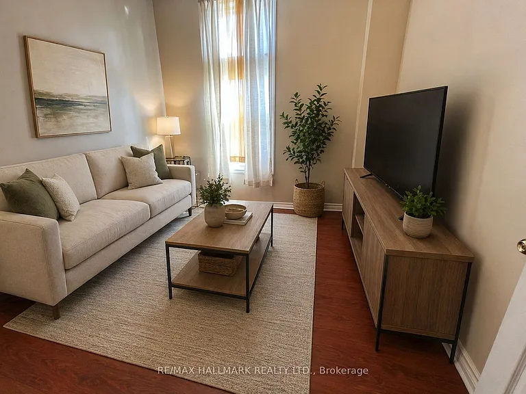 374 Dundas St E #2 — Photo 13