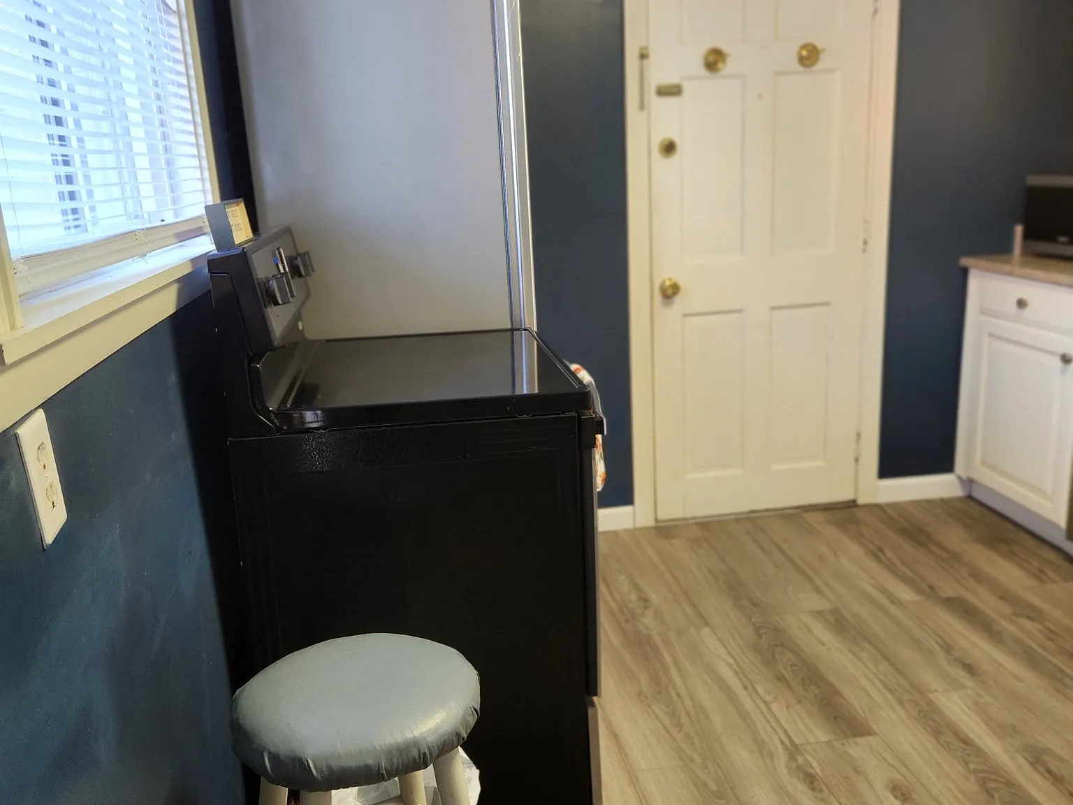 Near Beach large Jacuzzi Furnished with utilities — Photo 3