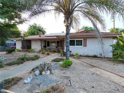 574 W Montrose Ave, Hemet, CA, 92543