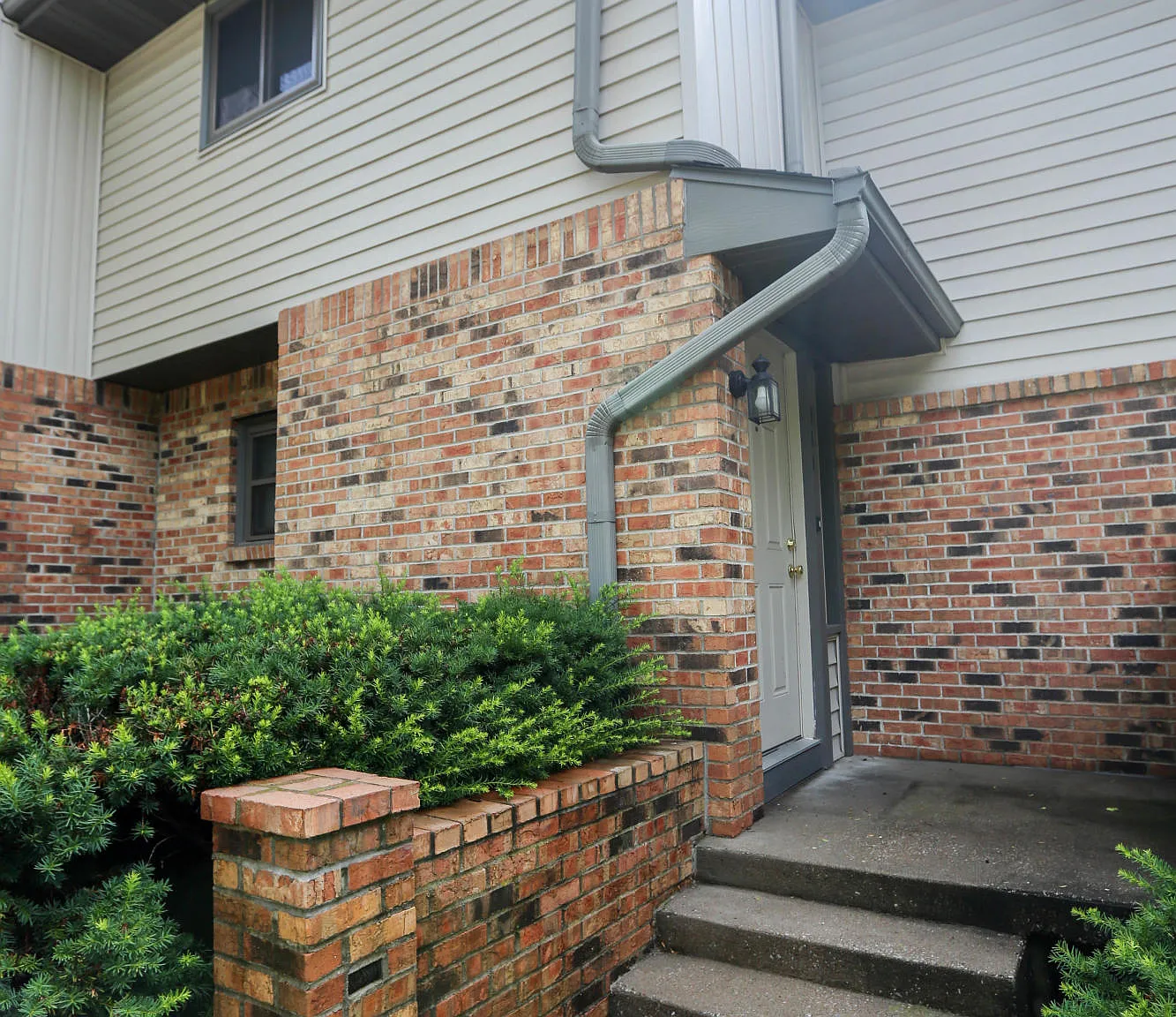 3 bed, 2.5 bath, $1,500 — Photo 2