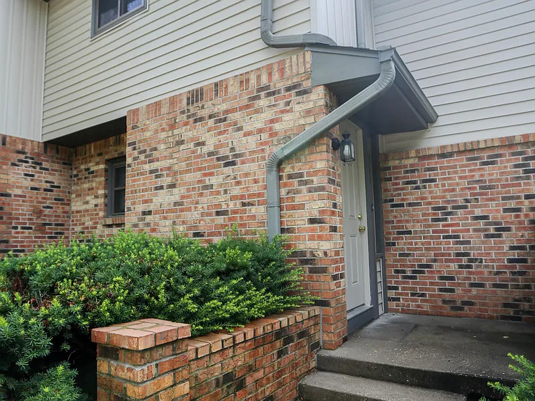 311 Foxfire Dr — Photo 2