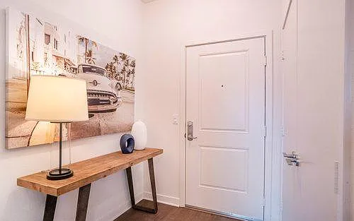 Rendezvous Apartments — Photo 9