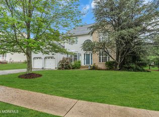 6 Cardinal Way, Raritan, NJ 08869