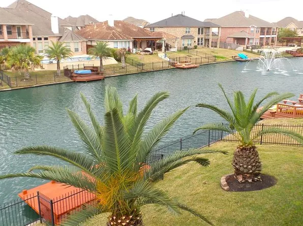 17831 Circular Quay Ln, Cypress, TX 77429