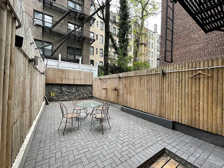513 E 82nd St #1B — Photo 1