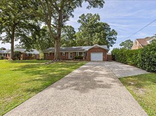 122 Ashley Rd, Chesapeake, VA 23322