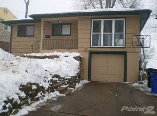 1102 18th St SW, Cedar Rapids, IA 52404