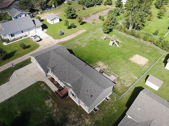 2nd image of 708 Irving Ave SW