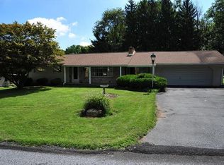 1673 Creek View Rd, Bethlehem, PA 18015