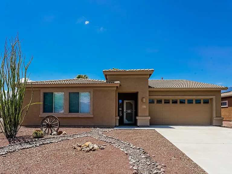 60639 E Eagle Heights Dr — Photo 1