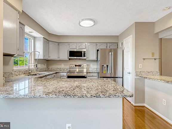 2nd image of 14005 Winding Ridge Ln