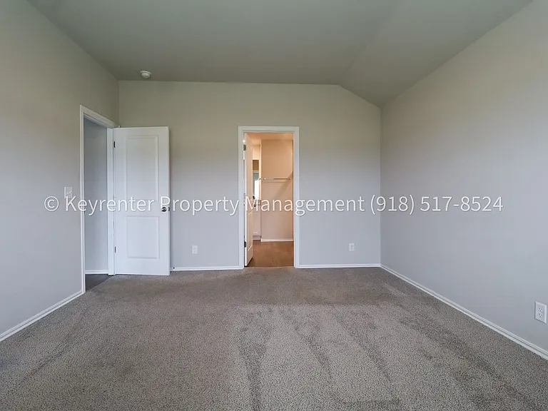 1308 Sunstone St — Photo 33