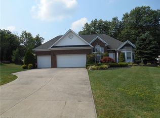7576 Sweet Hollow Dr, Mentor, OH 44060