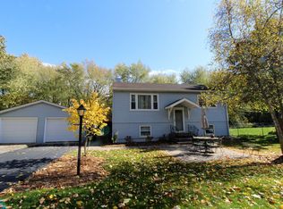 38416 N 8th St, Spring Grove, IL 60081