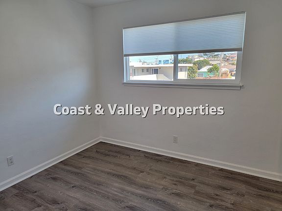 4th image of 1287 Playa Ave