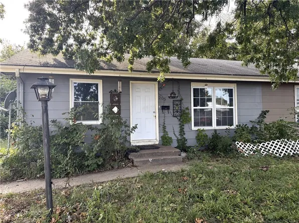205 N Mahaffie St, Olathe, KS 66061