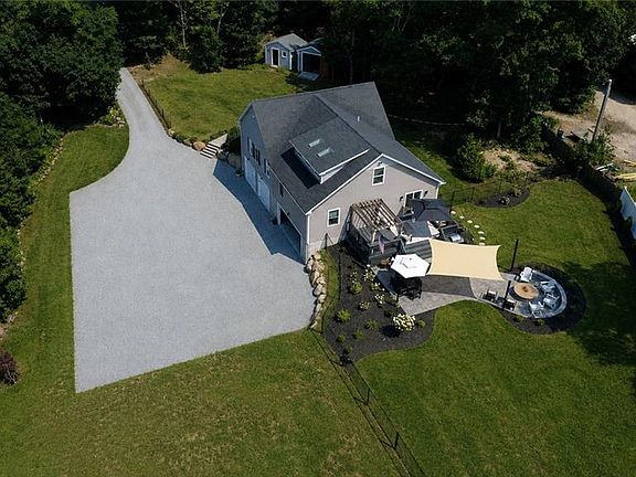 2nd image of 95 Buttonwoods Rd