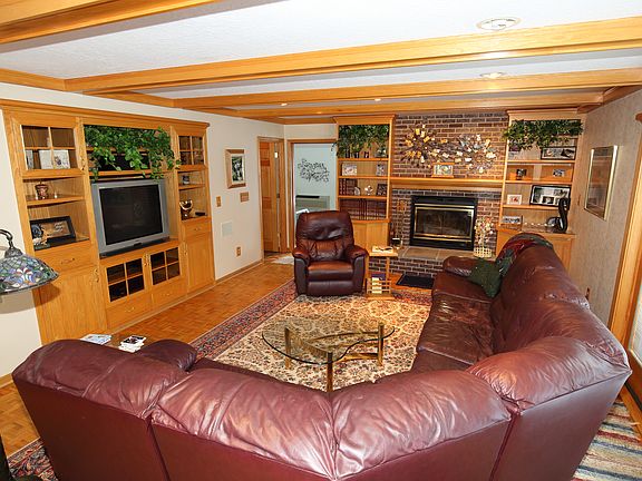 4th image of 45 Red Bridge Dr