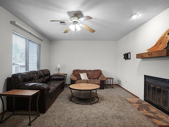 3rd image of 63 Pepperwood Ct