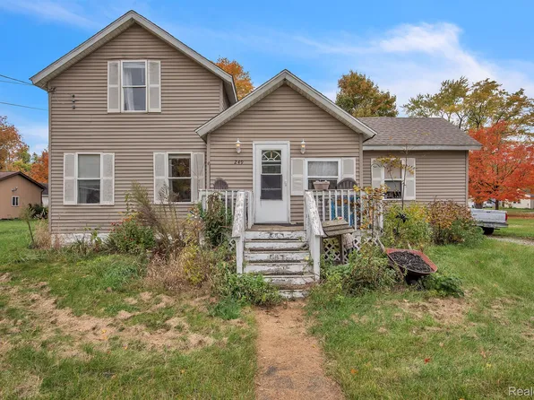249 Sherman St, Bronson, MI 49028