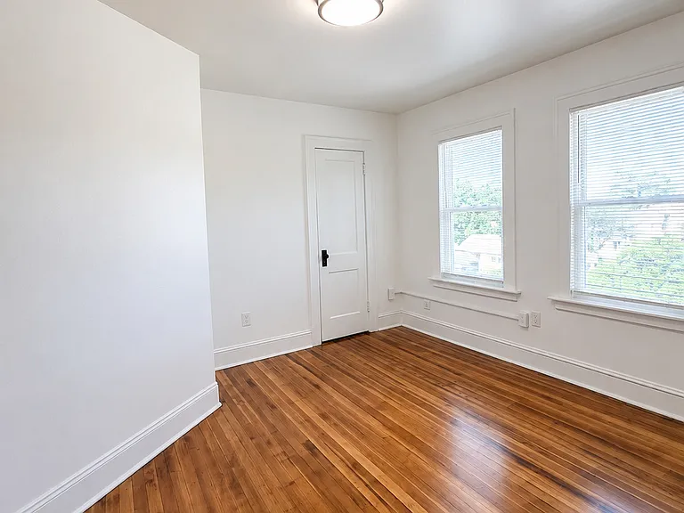 49 Henry St #3 — Photo 13