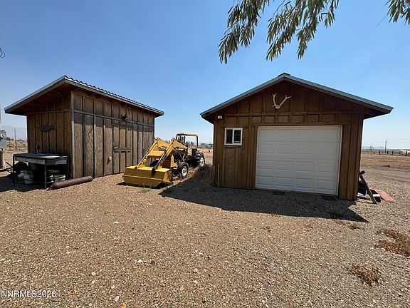 3rd image of 170 Hunters Dr