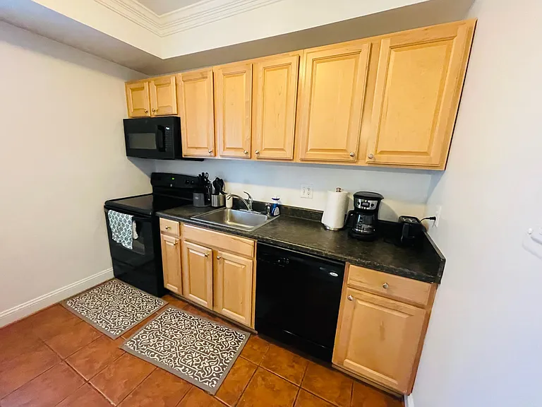 194 E Lee St #1A — Photo 7