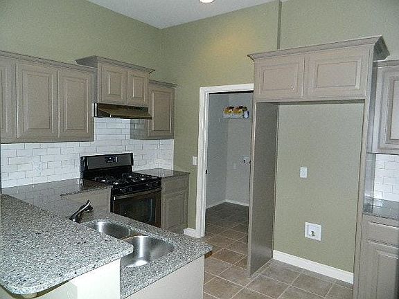 3rd image of 2721 NW 186th Ter