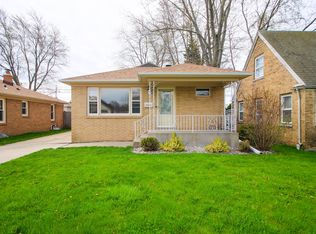 2333 Dwight St, Racine, WI 53403