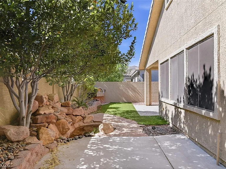8117 Slate Falls St — Photo 63