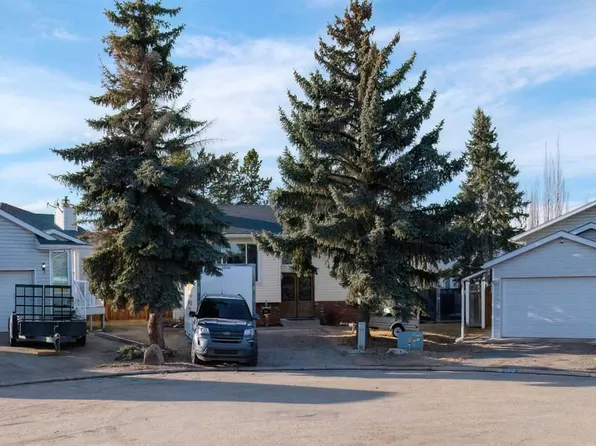 408 E Madison Dr, Irricana, AB T0M 1B0