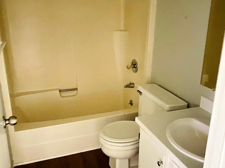 332 SE Donnelly Ln — Photo 18