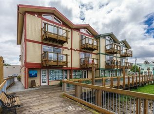 105 1st St #3A, La Conner, WA