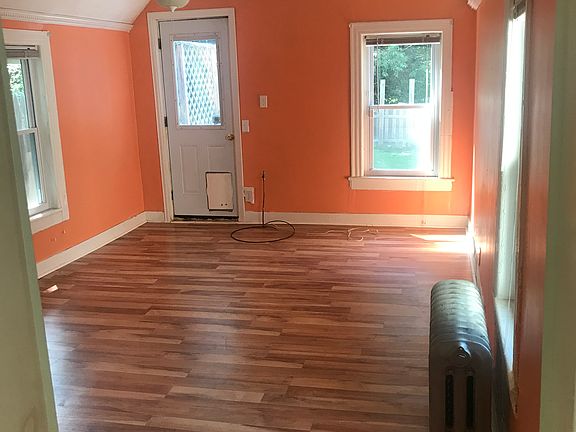 3rd image of 85 Drum Rock Ave