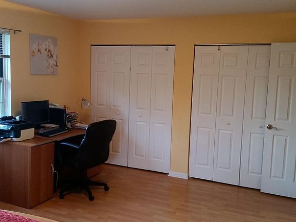 master bedroom ( this part used as office)